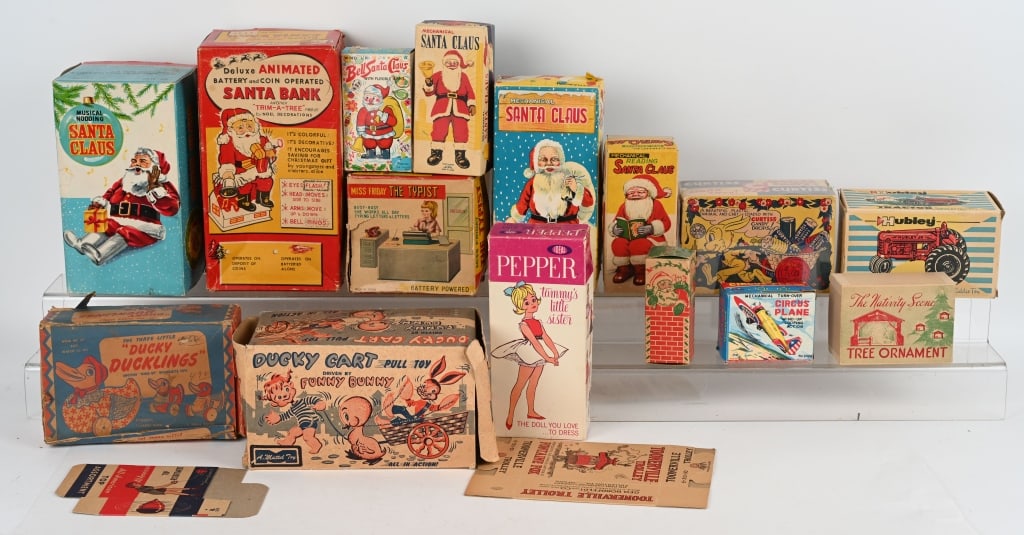 VINTAGE TOY BOX LOT (1 of 6)