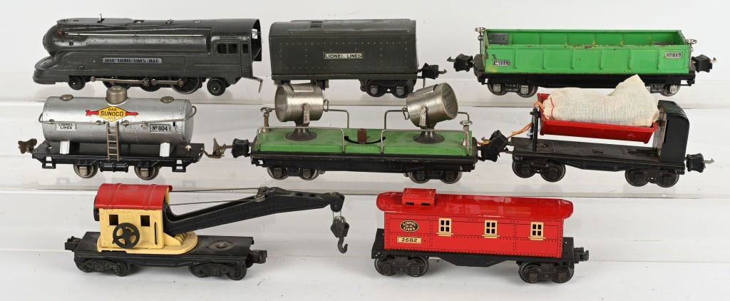 LIONEL 1668 LOCOMOTIVE & TENDER w/ CARS (1 of 4)