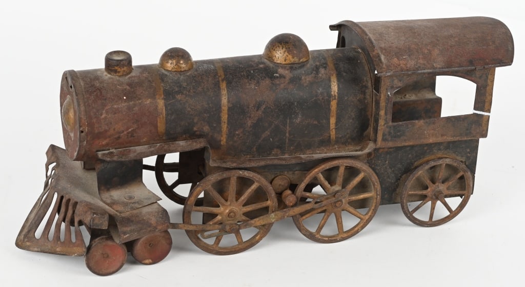 DAYTON PRESSED STEEL FRICTION LOCOMOTIVE: Should clean to a higher grade. 14" Very Good