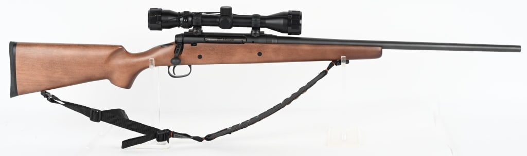 SAVAGE ARMS INC. AXIS BOLT ACTION RIFLE WITH SCOPE: SERIAL NUMBER: K363943 BARREL: 22" CALIBER: 270 WIN. Current production rifle with Black parkerized finish. Stock is Birch wood with no scuffs or dings. Rifle has Weaver 3-9x40 scope with Duplex retic