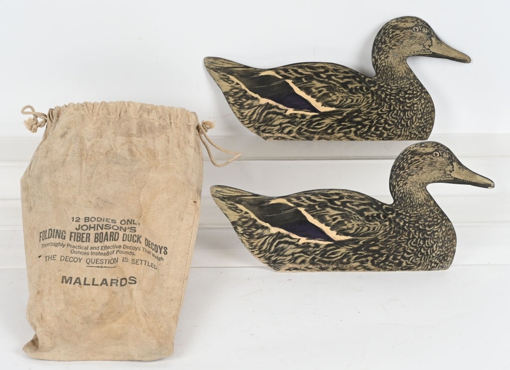 CA 1940 BAG (12) JOHNSON'S FOLDING MALLARD DECOYS: Heavy board, two sided, full color, original bag along with a bag of 11 metal stands. Very good to excellent