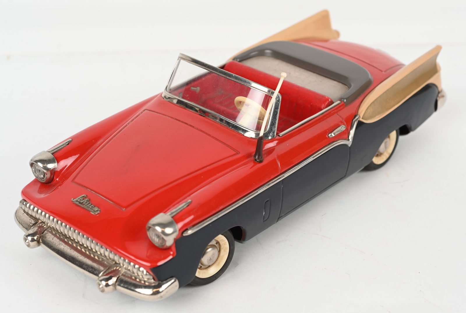 SCHUCO 5710 ELEKTRO RADIO CAR (1 of 7)