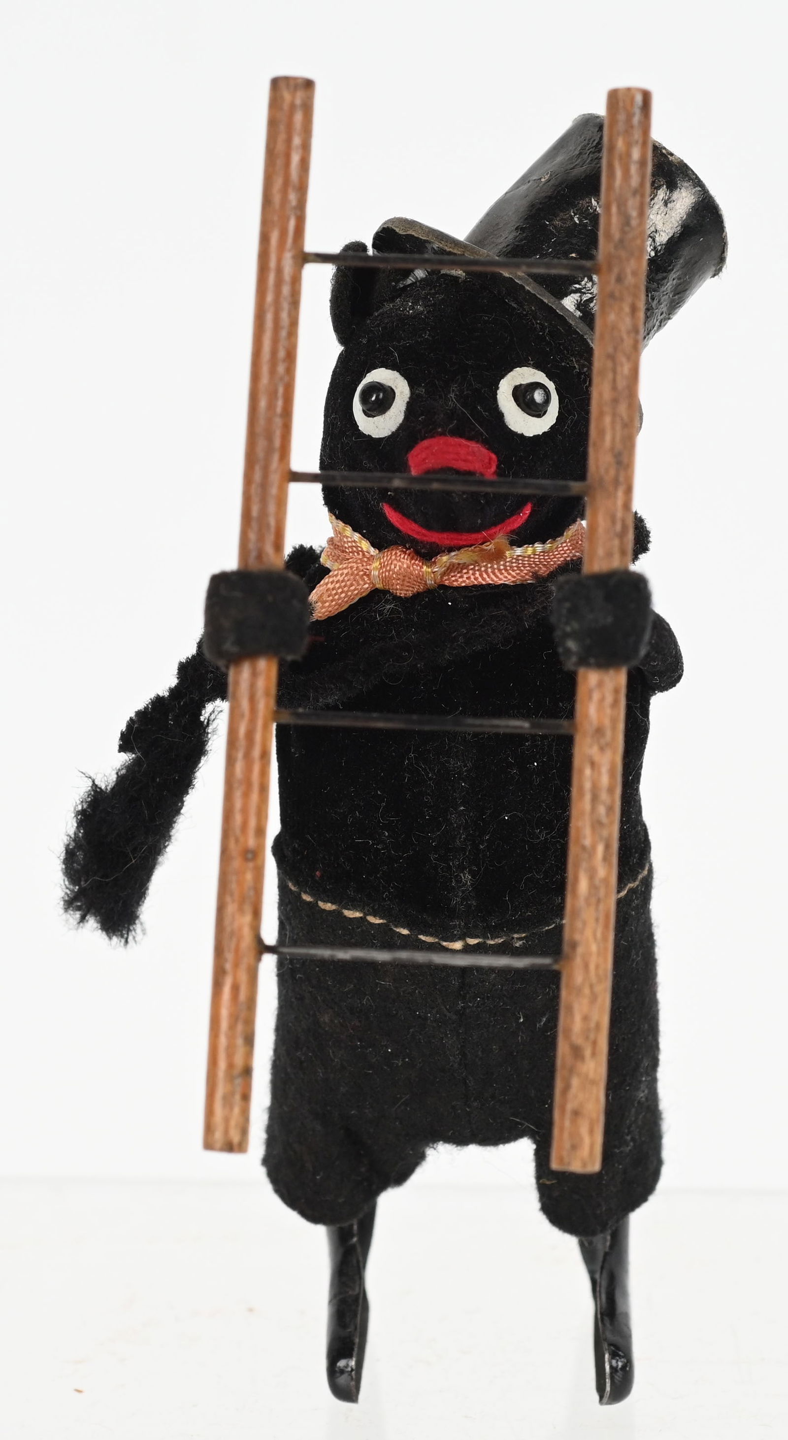SCHUCO WINDUP BLACK MOUSE CHIMNEY SWEEP (1 of 4)