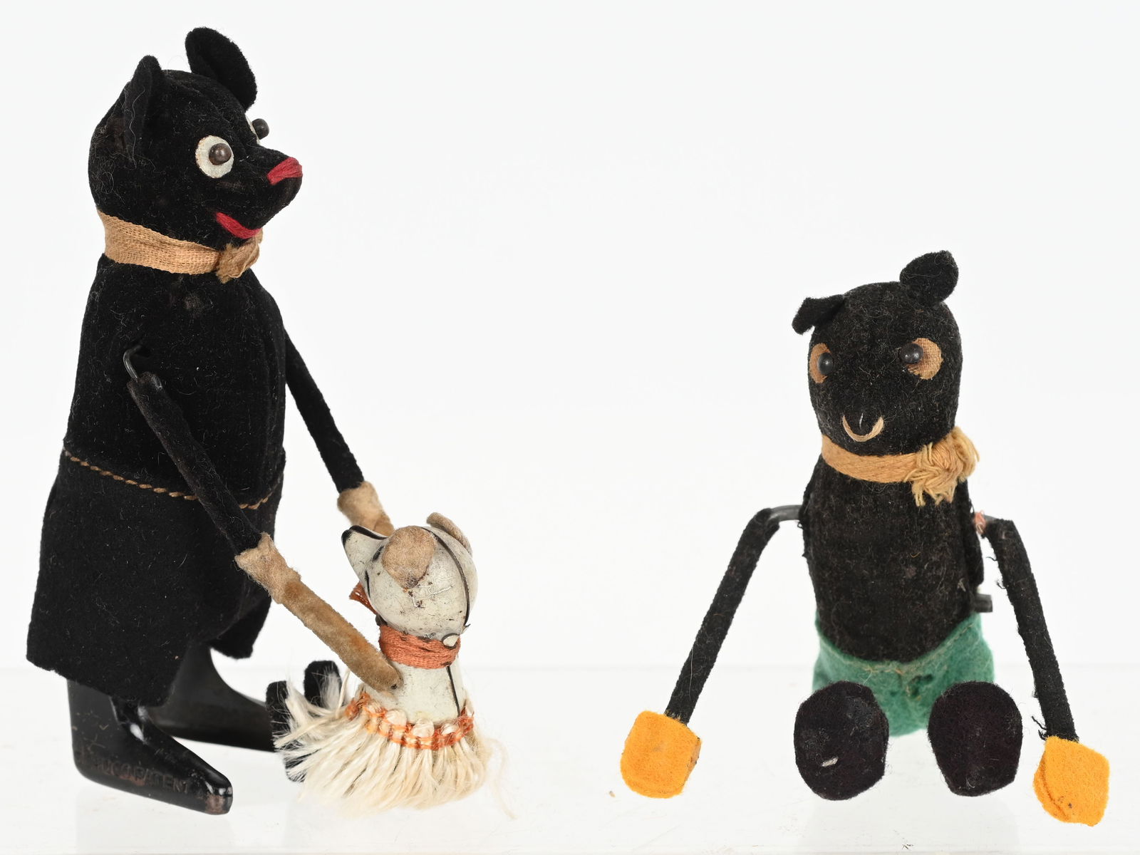 SCHUCO WINDUP BLACK MOUSE TUMBLER & WITH BABY (1 of 5)