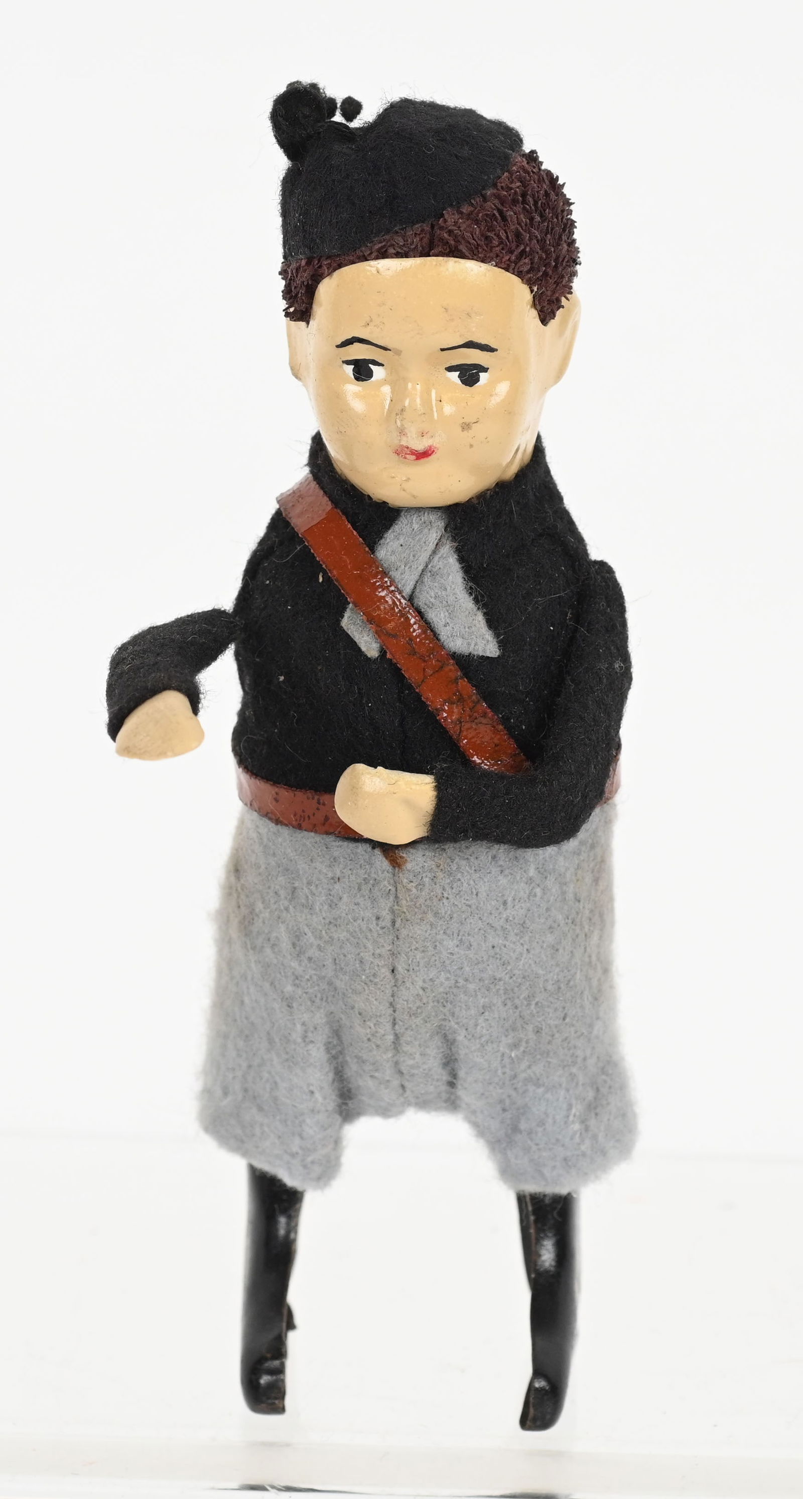 SCHUCO WINDUP SALUTING FASCIST SOLDIER (1 of 4)