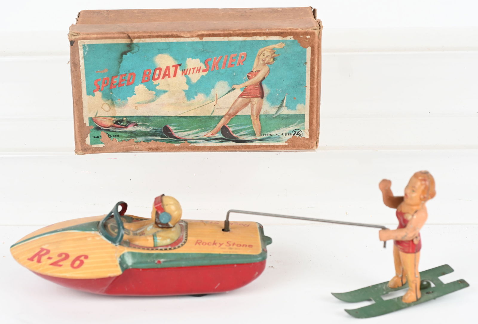 JAPAN TIN FRICTION SPEED BOAT & SKIER w/ BOX (1 of 6)