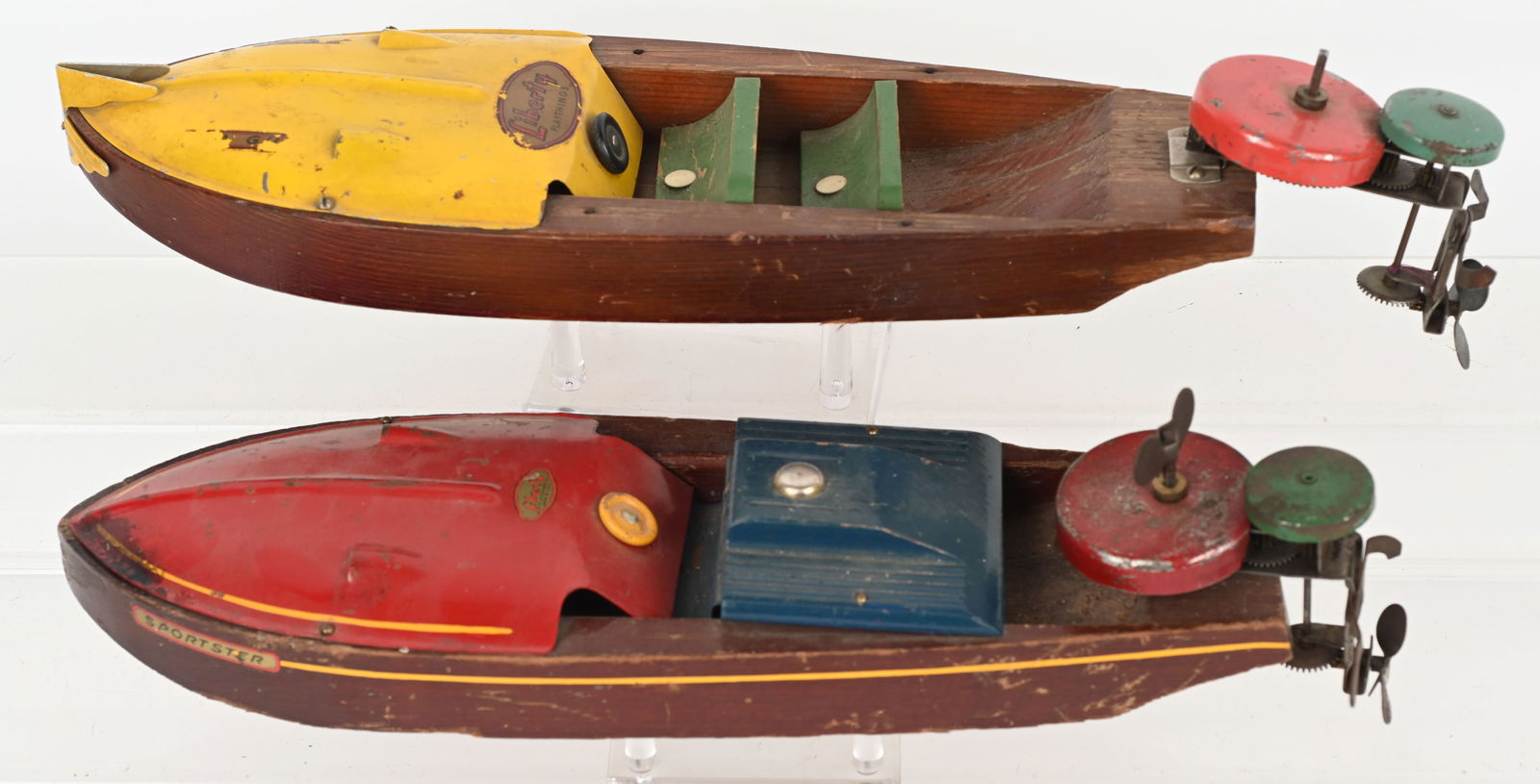 2- LIBERTY WINDUP WOODEN SPEED BOATS (1 of 5)