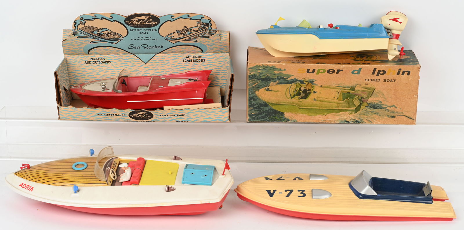 4- VINTAGE PLASTIC TOY BOATS: All original condition. Largest 20" AS-IS