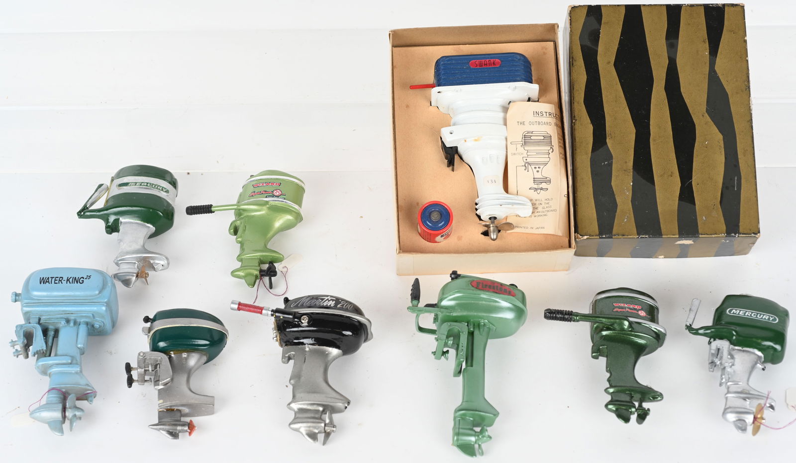 LOT OF TOY OUTBOARD MOTORS & MIXER (1 of 4)