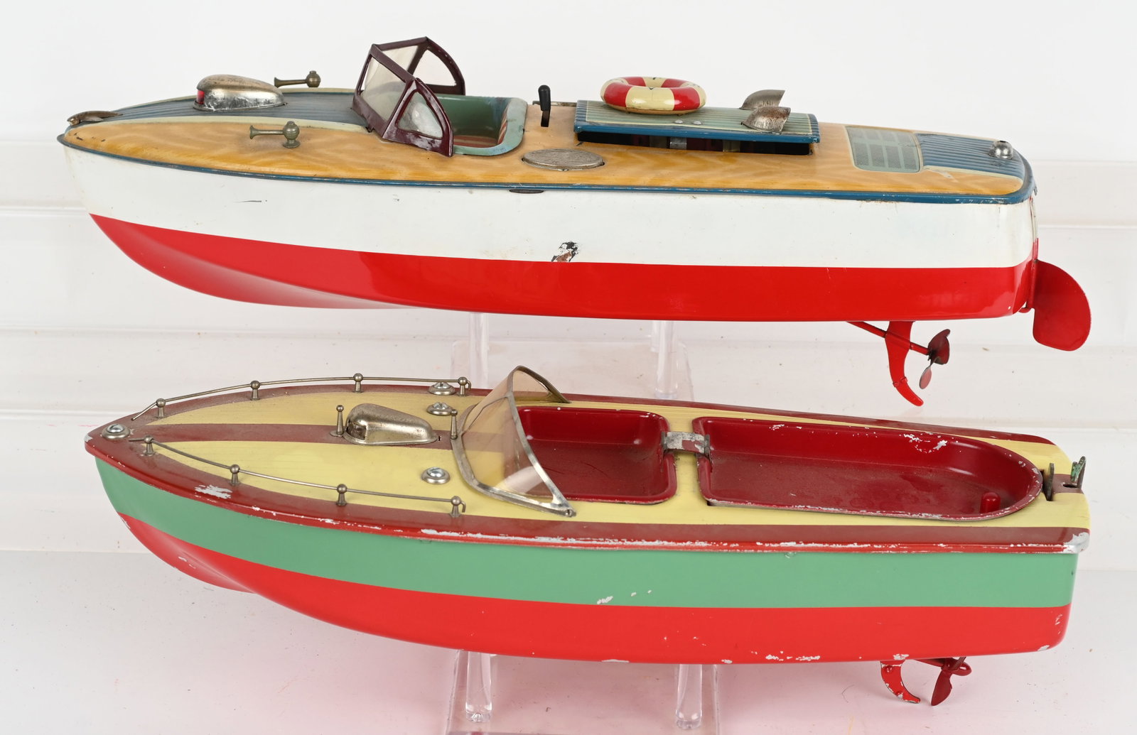 2- JAPAN TIN BATTERY OP BOATS: Both have nice colors and details. Battery motors are untested. Largest is 16". AS-IS