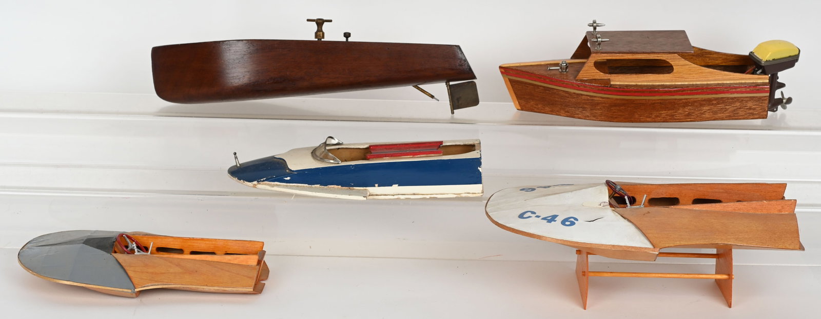 5- VINTAGE WOOD BOATS: Lot of 5 wood boats. Largest is 14 1/2" Untested, AS-IS
