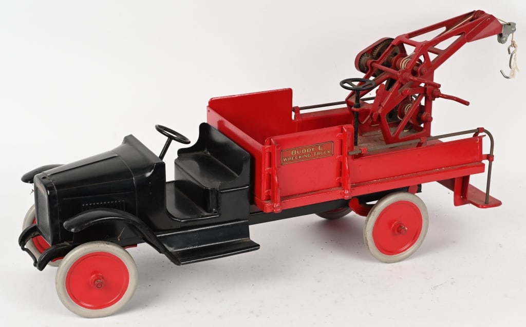 BUDDY L WRECKER TRUCK (1 of 5)