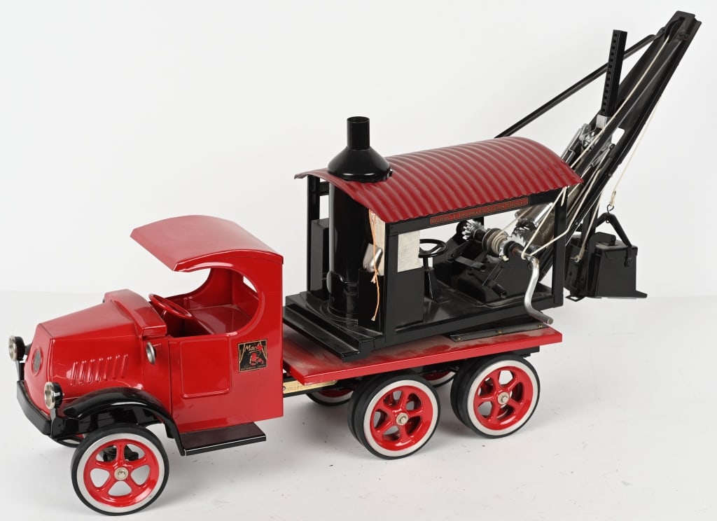 LES PAUL BULLDOG MACK TRUCK w/ STEAM SHOVEL (1 of 5)