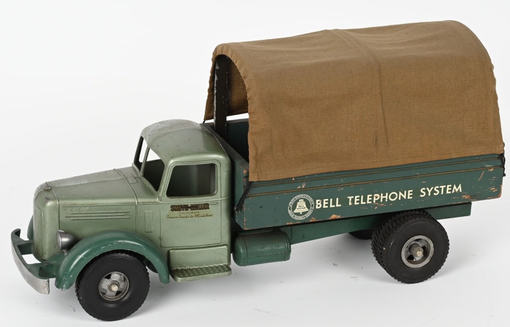 SMITH MILLER BELL TELEPHONE SYSTEM TRUCK (1 of 4)