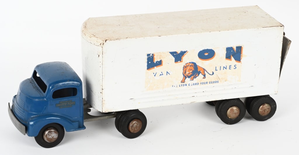 SMITH MILLER LYON SEMI TRUCK (1 of 4)