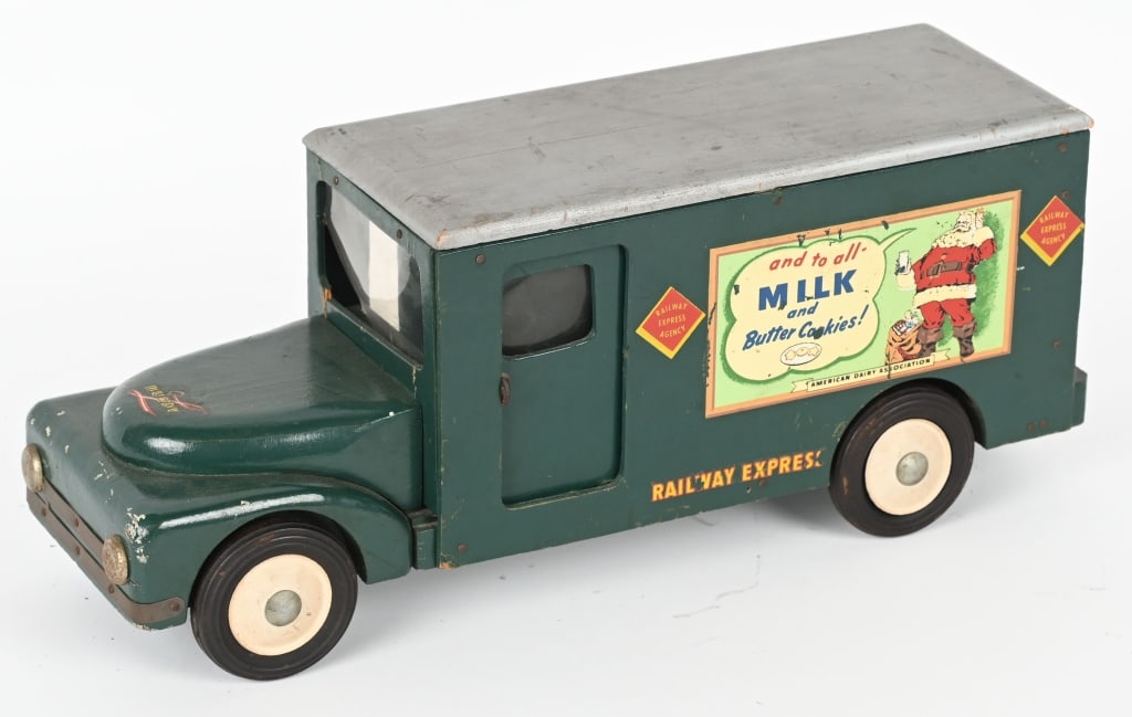 BUDDY L WOODEN RAILWAY EXPRESS MILK TRUCK (1 of 5)