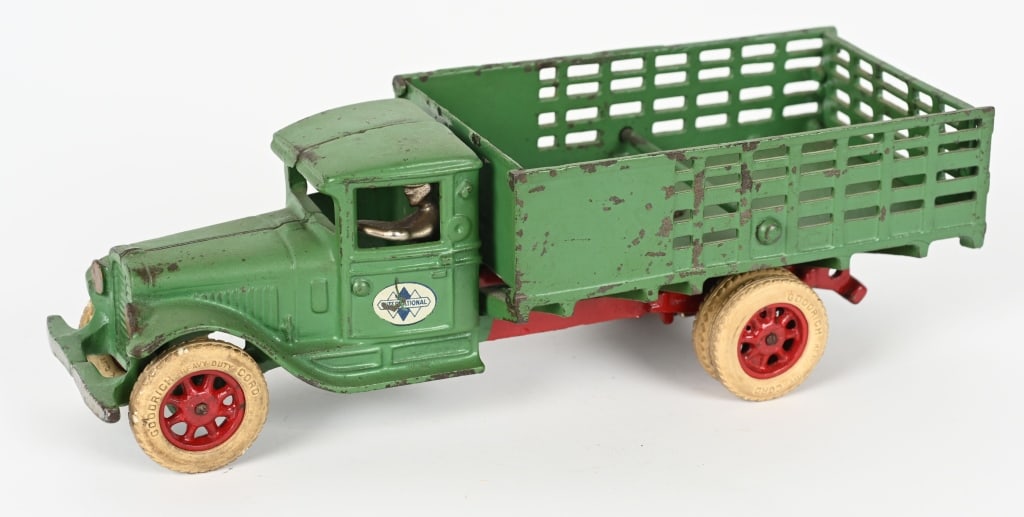 ARCADE CAST IRON INTERNATIONAL STAKE BED TRUCK (1 of 8)