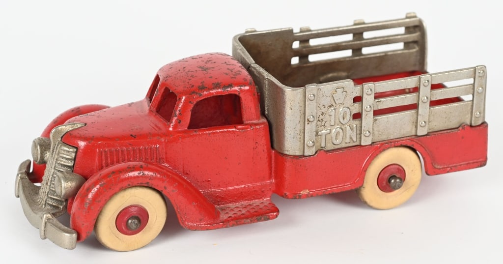 HUBLEY CAST IRON "10 TON" STAKE TRUCK (1 of 5)