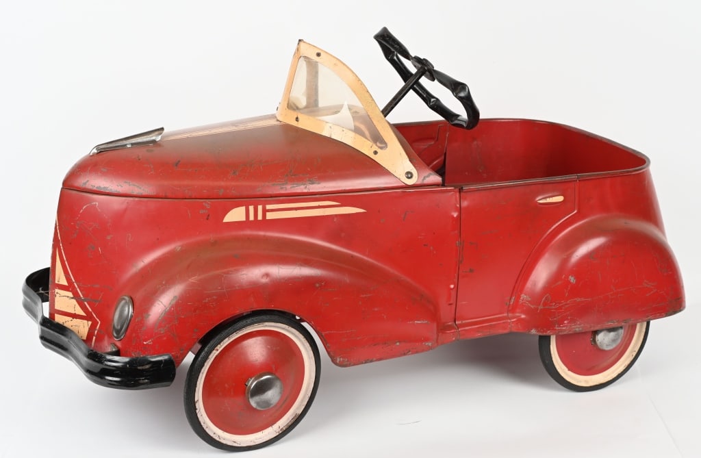 GARTON 1930'S PRESSED STEEL FORD PEDAL CAR (1 of 10)