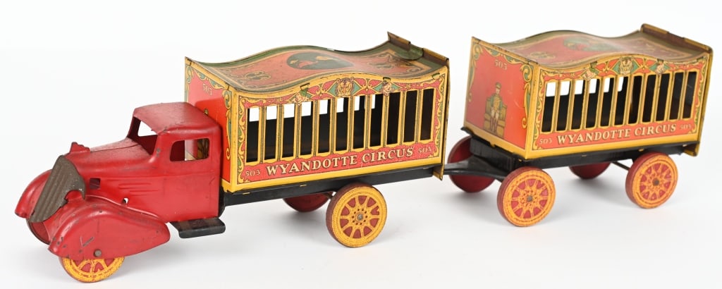WYANDOTTE CIRCUS TRUCK & TRAILER (1 of 6)
