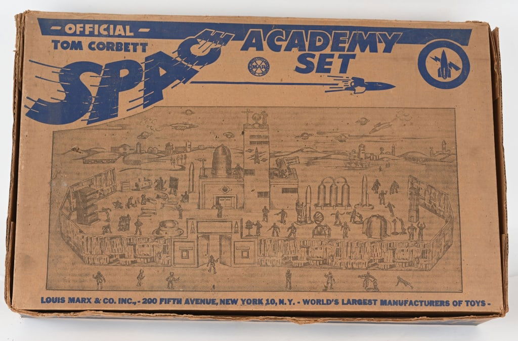 MARX #7010 TOM CORBETT SPACE ACADEMY PLAYSET (1 of 9)