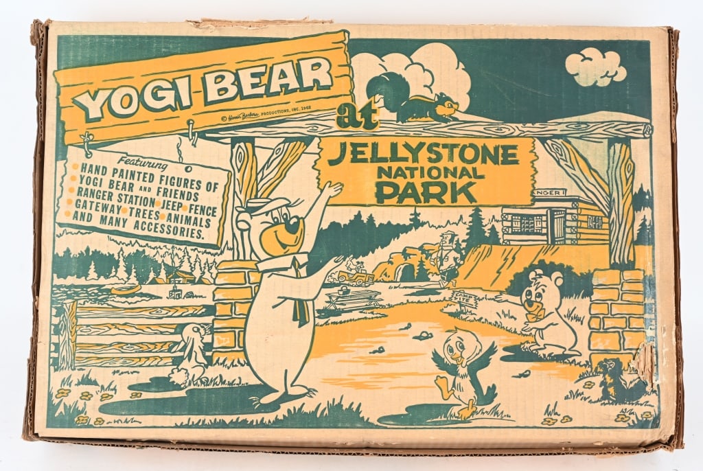 MARX #4364 YOGI BEAR JELLYSTONE PARK PLAYSET (1 of 8)