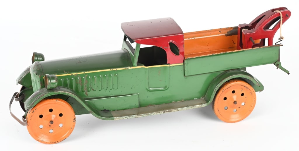 SCHIEBLE HILL CLIMBER WRECKER TRUCK (1 of 6)