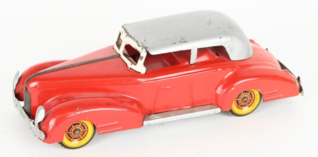 MARX PRESSED STEEL LASALLE SEDAN (1 of 5)