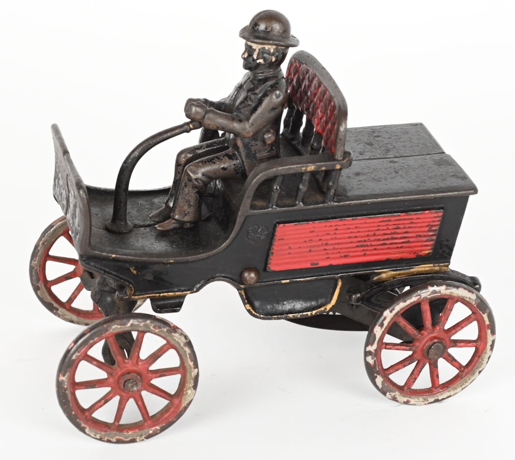 HARRIS CAST IRON CLOCKWORK HORSELESS CARRIAGE (1 of 5)