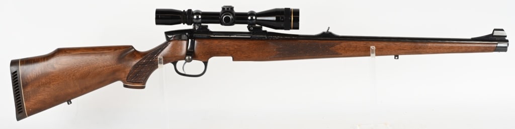 STEYR MANNLICHER LEXUS CARBINE IN 30-06 SPRG.: SERIAL NUMBER: 94912 BARREL: 20" CALIBER: 30-06 SPRG. MANUFACTURED: 1980'-1990 Metal is polished Blue with square notch Rear rifle sight and hooded ramped blade. Leupold VX-2 3-9x33 is mounted. Wood i