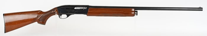 REMINGTON MODEL 1100 SEMI AUTOMATIC SHOT GUN
