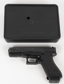 PRE BAN GENERATION ONE GLOCK 17 9MM WITH CASE