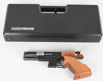 PARDINI MODEL SPE .22LR TARGET PISTOL WITH CASE