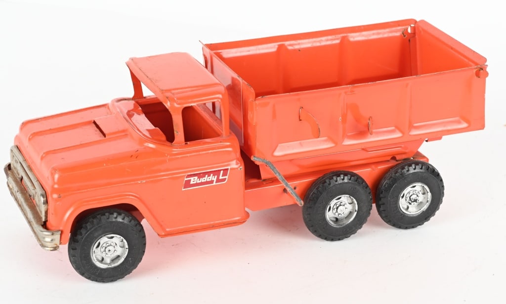 BUDDY L DUMP TRUCK: All original with decent paint and decals. Has dual rear wheels. Missing windshield. 14" Very Good-Excellent