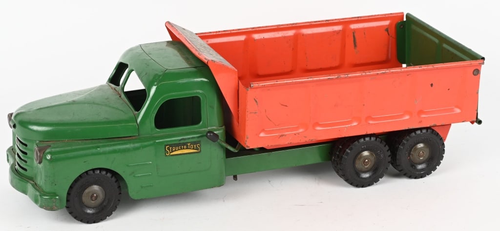 STRUCTO HYDRAULIC DUMP TRUCK: All original with decent paint and decals. 20" Excellent