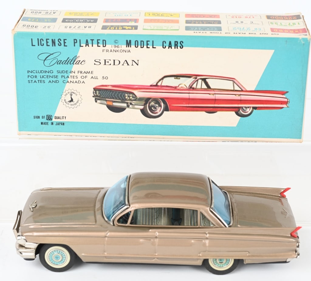 BANDAI FRICTION CADILLAC SEDAN w/ BOX (1 of 8)