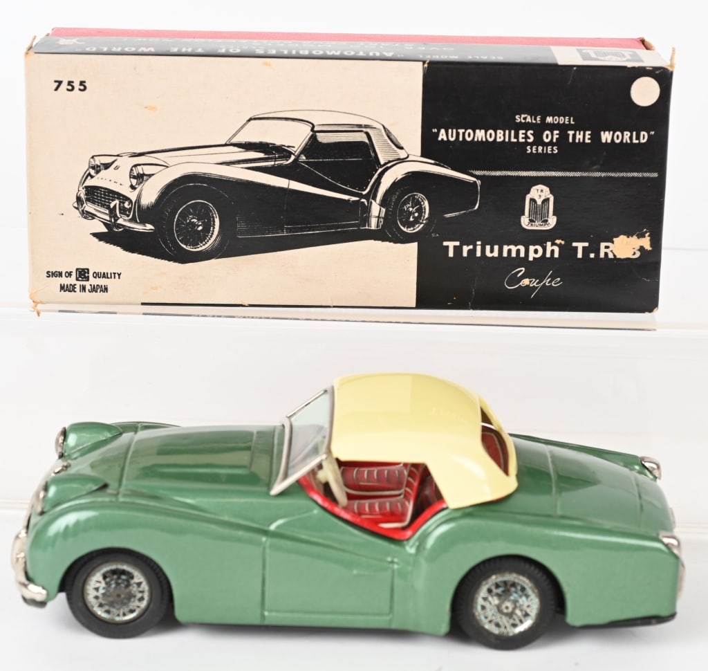 NOMURA BANDAI FRICTION TRIUMPH TR3 w/ BOX (1 of 8)