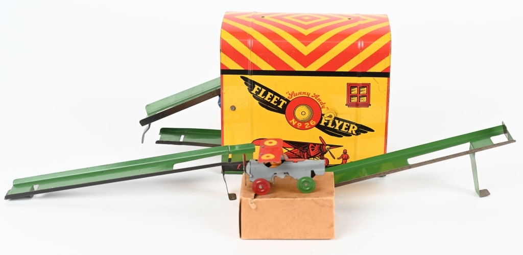 WOLVERINE TIN WINDUP FLEET FLYER (1 of 4)