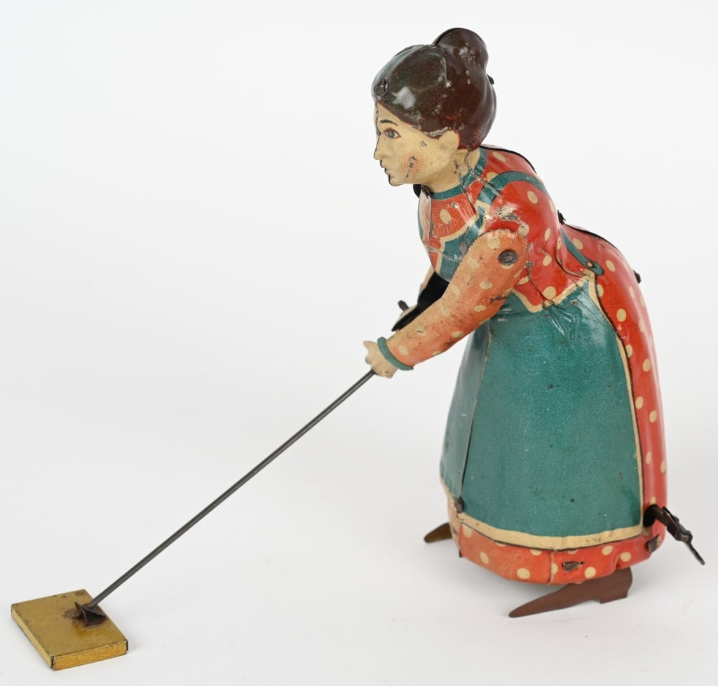 GERMAN TIN WINDUP BUSY LIZZIE (1 of 5)