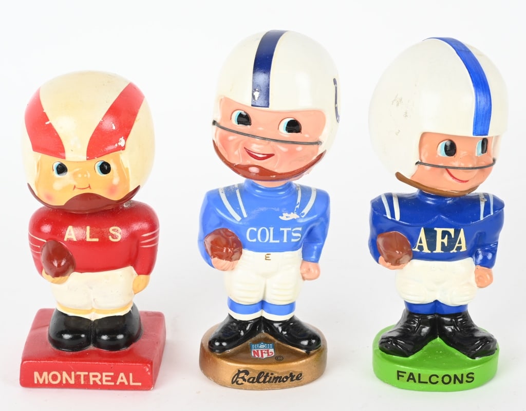 3- VINTAGE FOOTBALL BOBBLEHEADS (1 of 7)