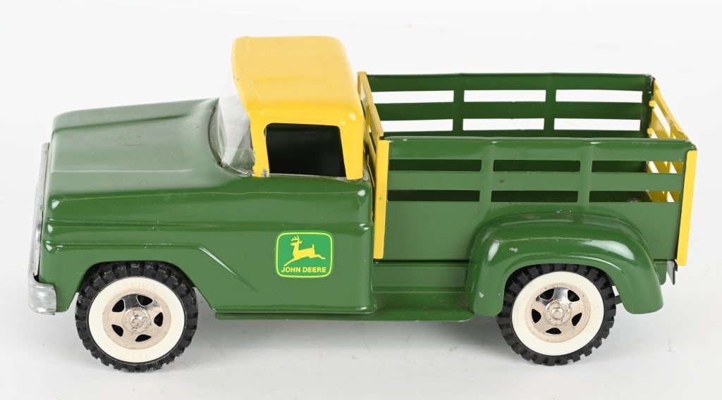 TONKA JOHN DEERE TRUCK: Restored condition. 12" Excellent