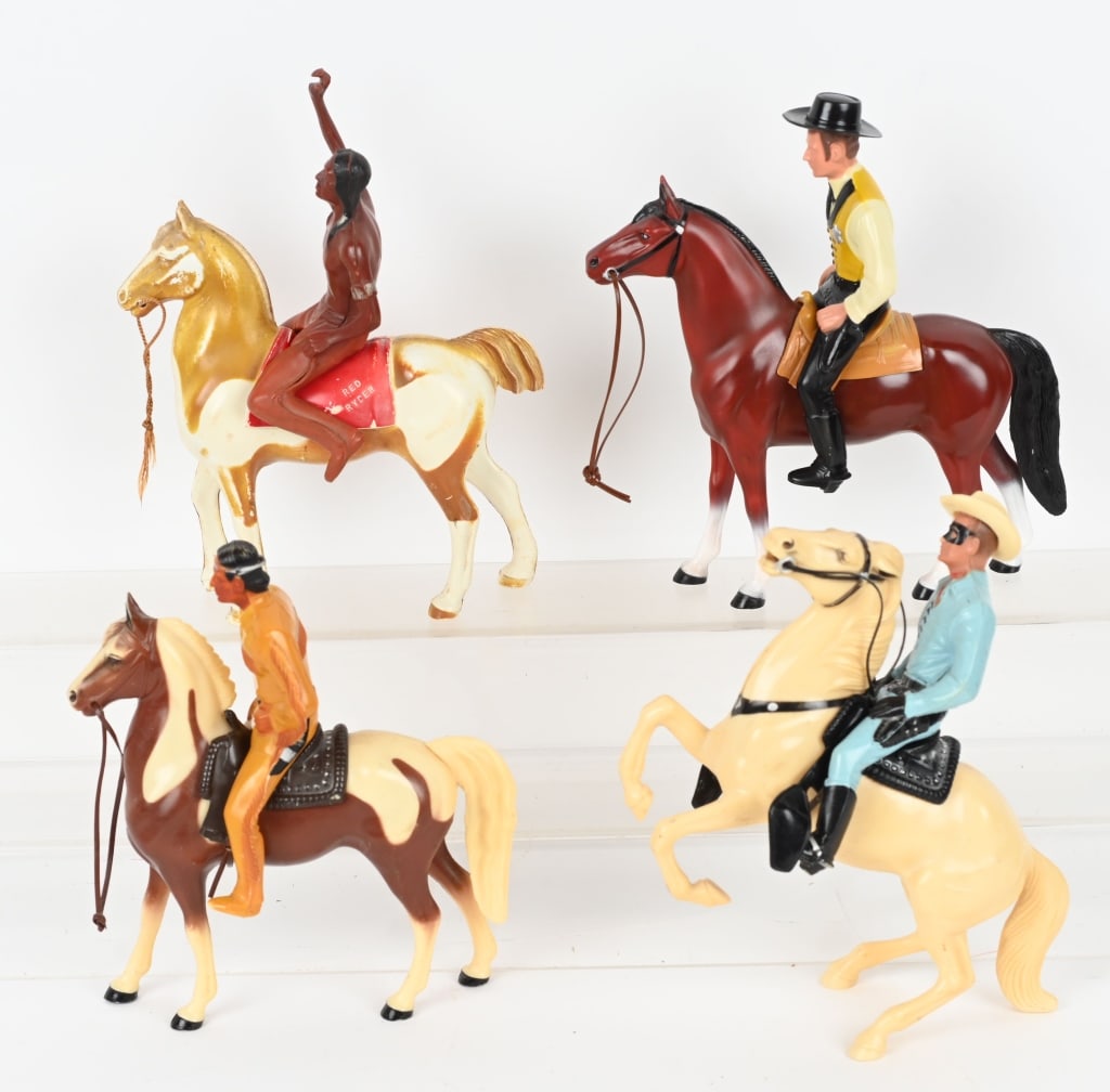 4- HARTLAND FIGURES & HORSES (1 of 5)
