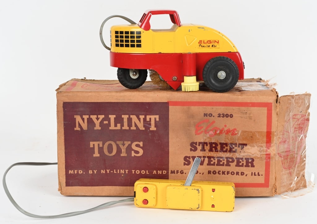 NYLINT STREET SWEEPER w/ REMOTE CONTROL (1 of 6)
