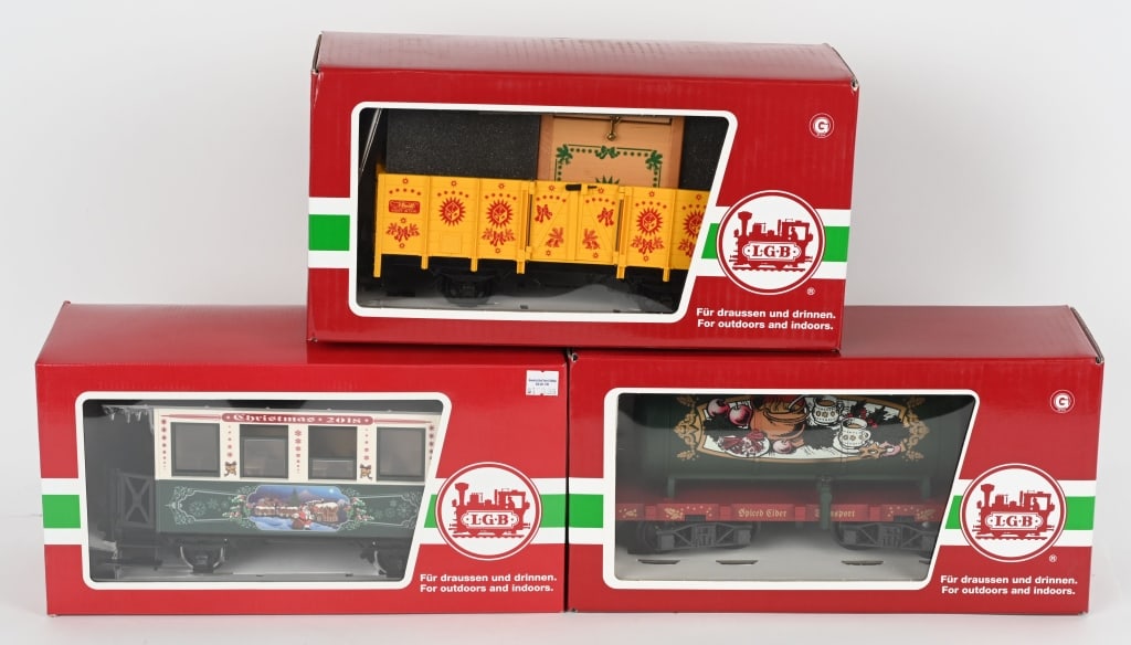 3- LGB CHRISTMAS SPECIAL TRAIN CARS MIB (1 of 2)
