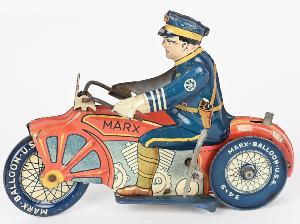 MARX Tin Windup BALLOON TIRE COP MOTORCYCLE (1 of 4)