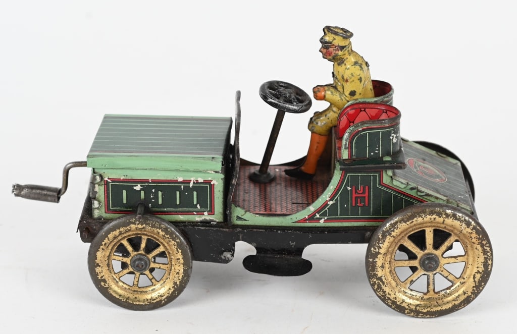 HESS TIN WINDUP EARLY AUTO WITH DRIVER (1 of 4)