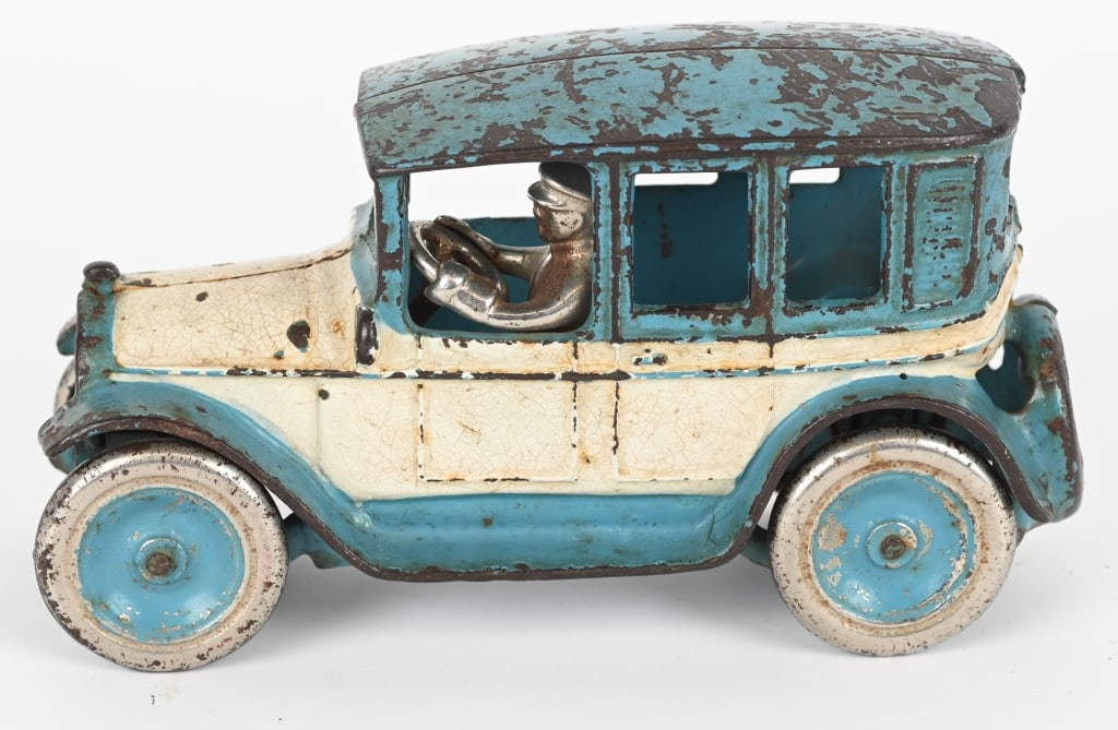 ARCADE CAST IRON BLUE BIRD TAXI CAB (1 of 6)