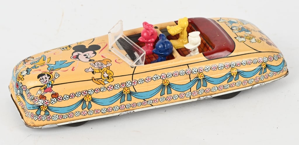 MARX TIN WINDUP DISNEY PARADE ROADSTER (1 of 5)