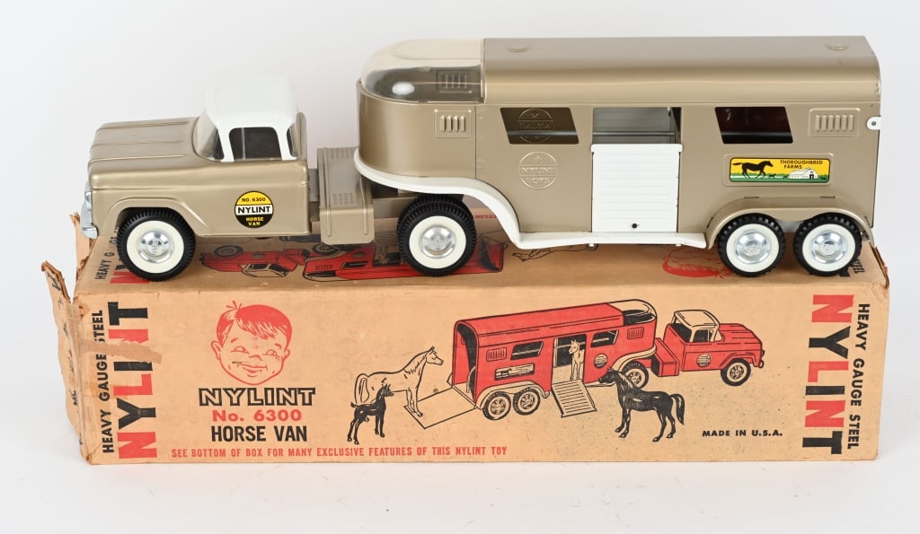NYLINT HORSE VAN w/ BOX (1 of 8)