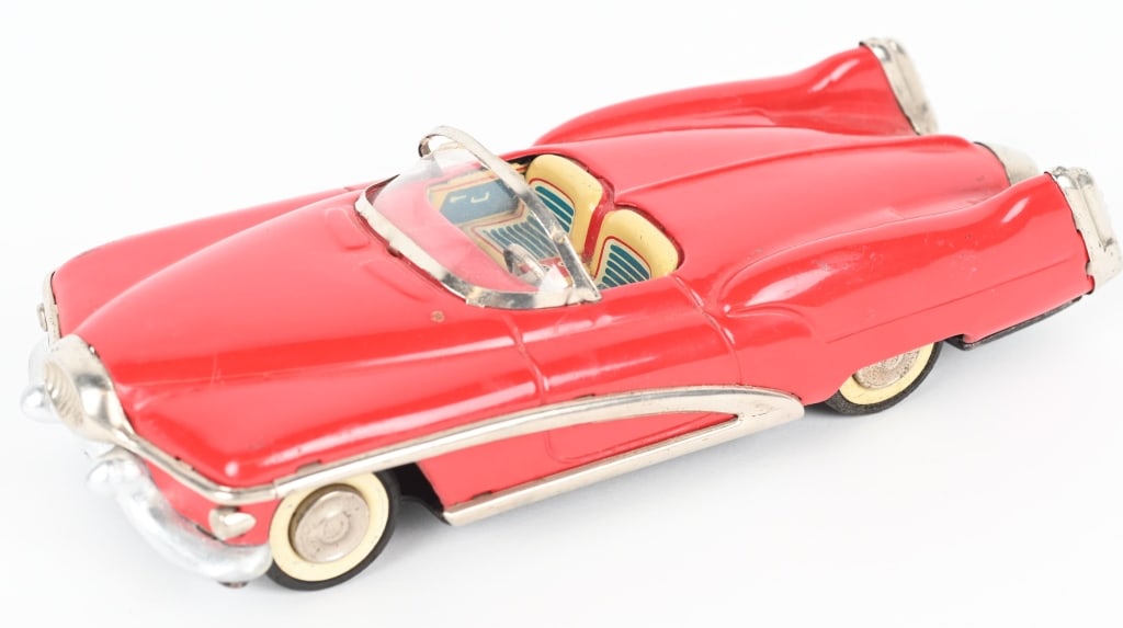 YONEZAWA TIN FRICTION 1951 BUICK FUTURISTIC CAR (1 of 5)